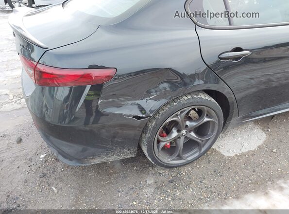 ZARFAMEV0M7648976 2021 ALFA ROMEO GIULIA Black 