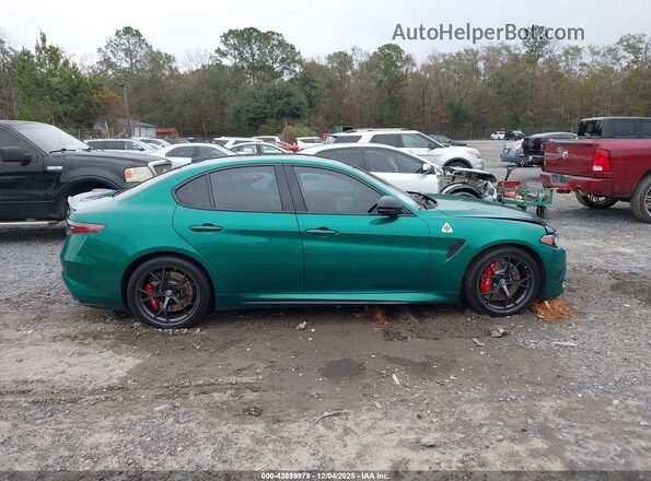 ZARFAMEVXR7690627 2024 ALFA ROMEO GIULIA Зеленый Вид задней части салона