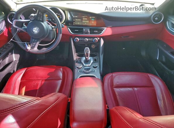 ZARFANBN3M7645483 2021 ALFA ROMEO GIULIA Белый Вид панели приборов