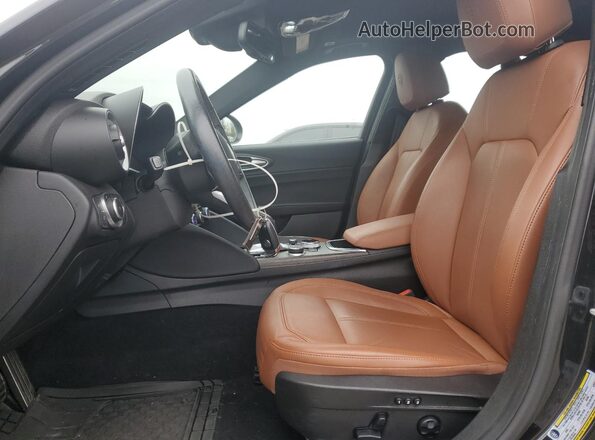 ZARFANBN3N7660809 2022 ALFA ROMEO GIULIA Black წინა სალონის ხედი