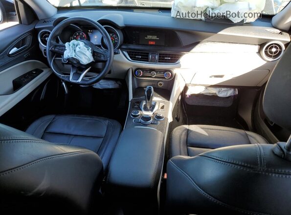 ZASPAJAN0L7C92554 2020 ALFA ROMEO STELVIO Black Widok deski rozdzielczej