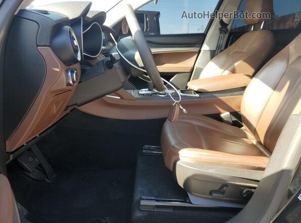 ZASPAJAN0L7C93073 2020 ALFA ROMEO STELVIO Black Widok wnętrza z przodu