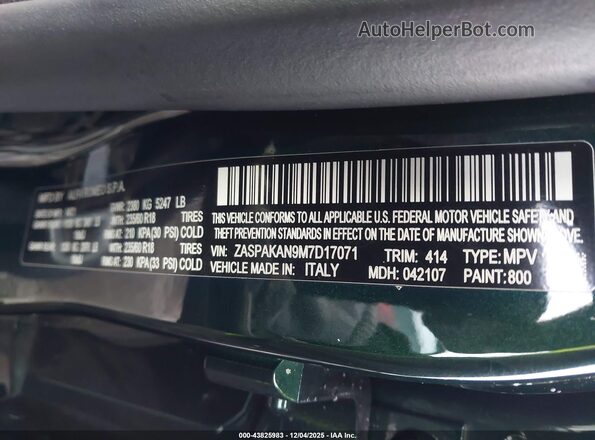 ZASPAKAN9M7D17071 2021 ALFA ROMEO STELVIO Green Vista del compartimento del motor