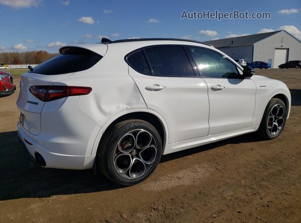 ZASPAKBN0P7D55016 2023 ALFA ROMEO STELVIO White Задня права чверть