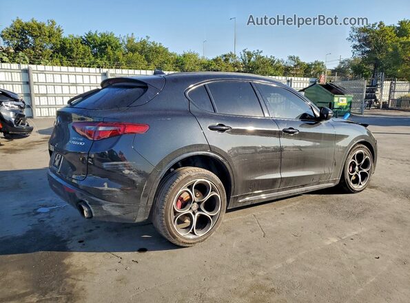 ZASPAKBN2M7D01115 2021 ALFA ROMEO STELVIO Черный Задняя правая четверть