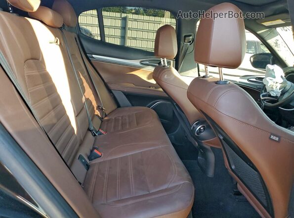 ZASPAKBN2M7D01115 2021 ALFA ROMEO STELVIO Черный Вид задней части салона