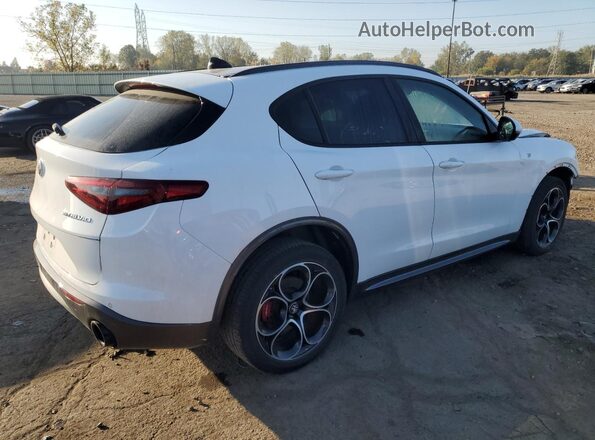 ZASPAKBN2P7D50903 2023 ALFA ROMEO STELVIO White Задня права чверть