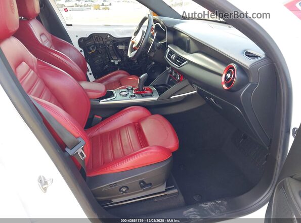 ZASPAKBN5N7D45546 2022 ALFA ROMEO STELVIO White 