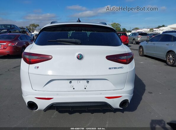 ZASPAKBN5N7D45546 2022 ALFA ROMEO STELVIO White 