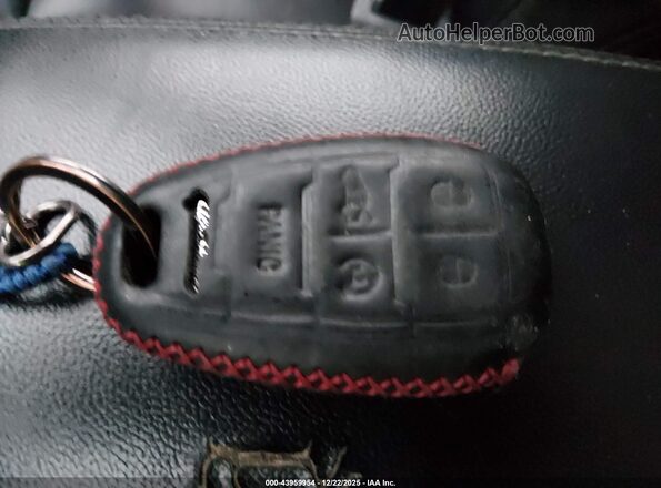 ZASPAKBN6L7C97777 2020 ALFA ROMEO STELVIO Красный Вид панели приборов