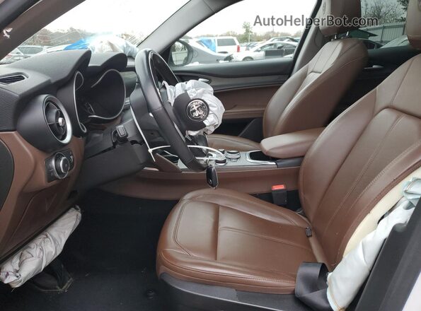 ZASPAKBN6M7D00498 2021 ALFA ROMEO STELVIO White Սալոնի դիմացի տեսք