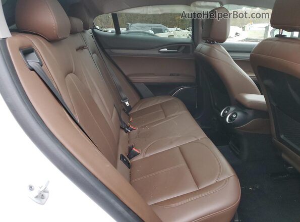 ZASPAKBN6M7D00498 2021 ALFA ROMEO STELVIO White Սալոնի հետևի տեսք