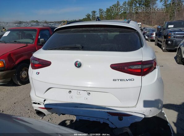 ZASPAKBN6M7D01084 2021 ALFA ROMEO STELVIO White 