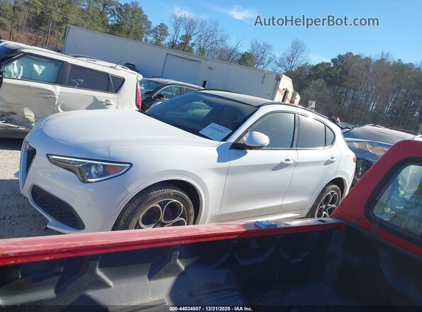 ZASPAKBN6M7D01084 2021 ALFA ROMEO STELVIO White Vista interior de 360 grados