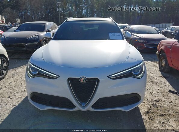 ZASPAKBN6M7D01084 2021 ALFA ROMEO STELVIO White Vista del cuadro de instrumentos