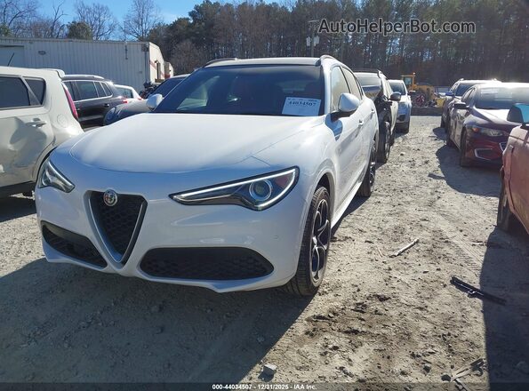 ZASPAKBN6M7D01084 2021 ALFA ROMEO STELVIO White Vista tres cuartos delantera izquierda