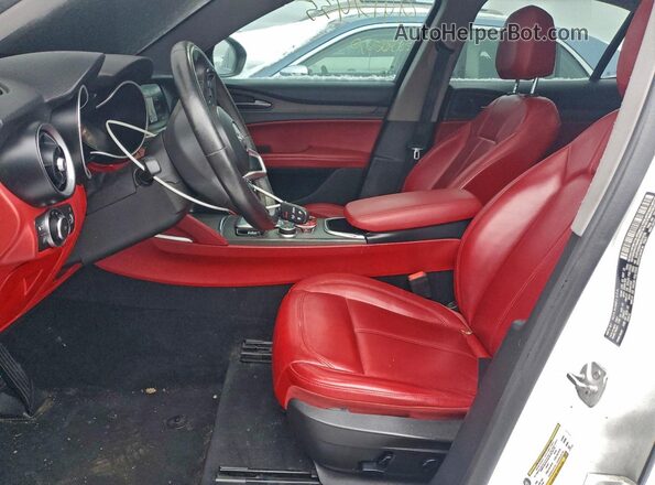 ZASPAKBN7M7D13728 2021 ALFA ROMEO STELVIO Белый Вид салона спереди