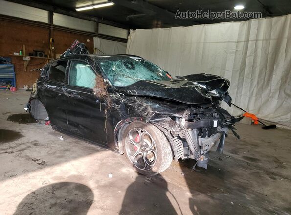 ZASPAKBN8R7D78045 2024 ALFA ROMEO STELVIO Black Передня права чверть