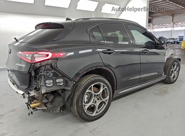 ZASPAKBN9R7D75123 2024 ALFA ROMEO STELVIO Black Задня права чверть