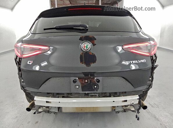 ZASPAKBN9R7D75123 2024 ALFA ROMEO STELVIO Black Вид ззаду