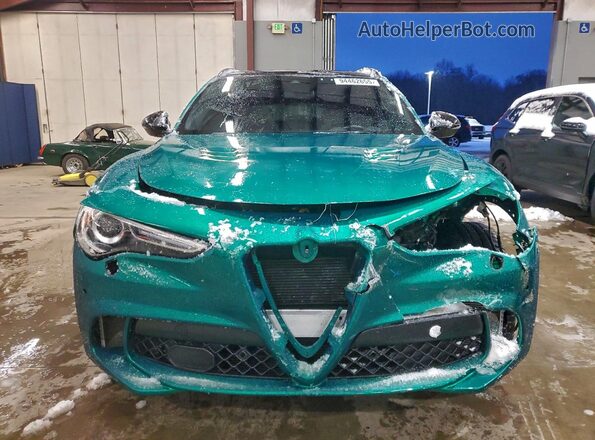 ZASPAKEV3P7D56494 2023 ALFA ROMEO STELVIO Green Դիմացի տեսք