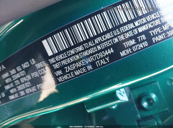 ZASPAKEV4R7D93444 2024 ALFA ROMEO STELVIO Green Vista del compartimento del motor