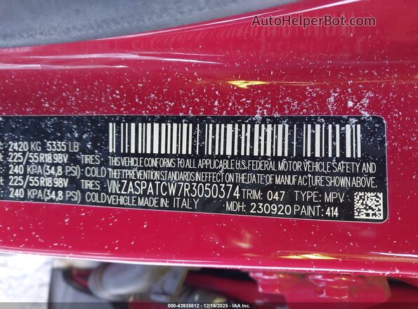 ZASPATCW7R3050374 2024 ALFA ROMEO OTHER Red Vista del compartimento del motor