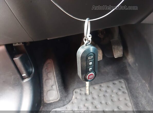 ZFBCFAAH7JZ041215 2018 FIAT 500L Black Vista del salpicadero