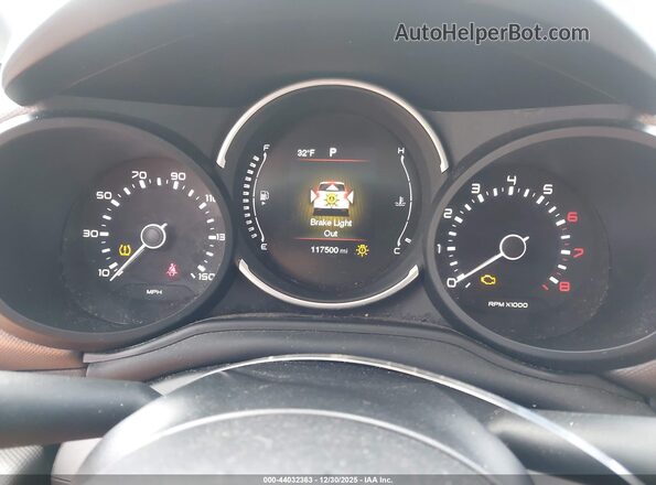 ZFBCFAAH7JZ041215 2018 FIAT 500L Black Vista de los asientos traseros