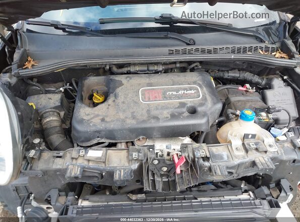 ZFBCFAAH7JZ041215 2018 FIAT 500L Black Vista trasera