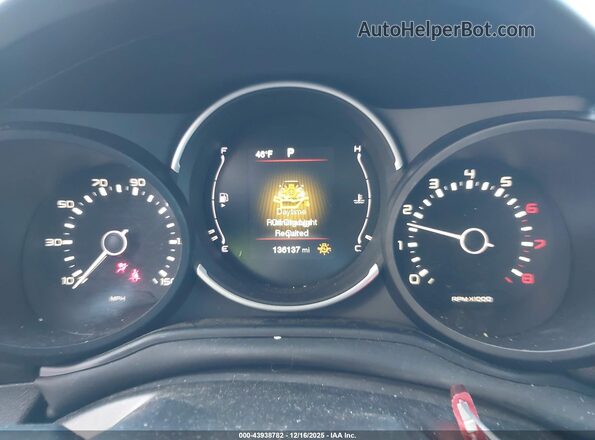 ZFBCFAAH8JZ041045 2018 FIAT 500L Black Հետևի նստատեղերի տեսք