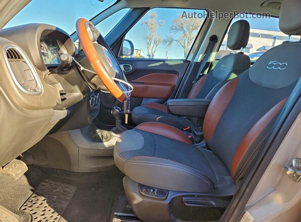 ZFBCFADH5GZ037328 2016 FIAT 500L Beige წინა სალონის ხედი