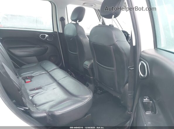 ZFBCFADH5JZ041547 2018 FIAT 500L White Vista de la etiqueta del VIN