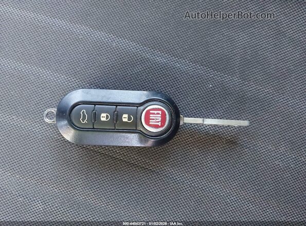 ZFBCFADH7GZ037430 2016 FIAT 500L Yellow წინა პანელის ხედი