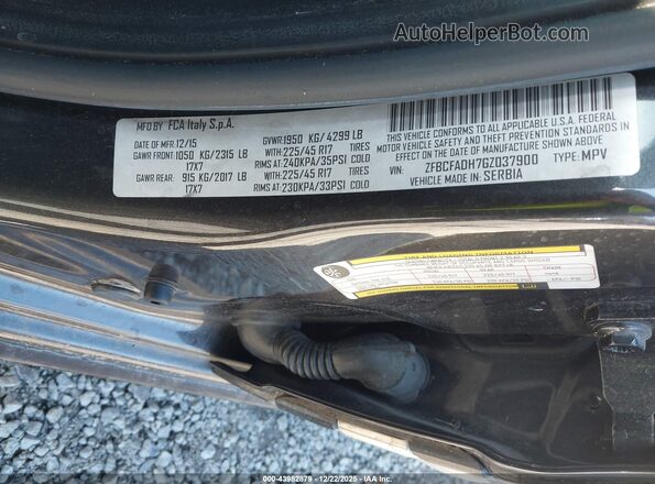 ZFBCFADH7GZ037900 2016 FIAT 500L Gray Engine compartment view