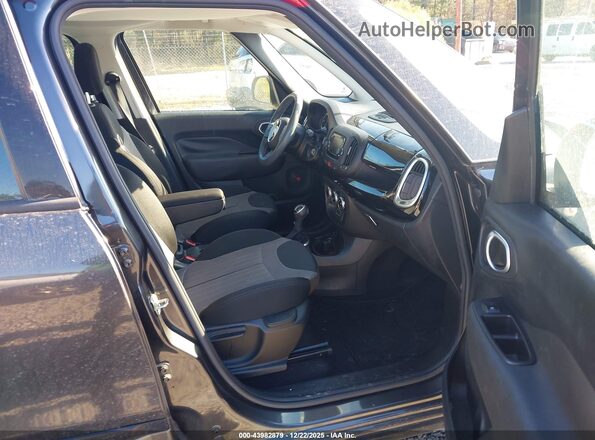 ZFBCFADH7GZ037900 2016 FIAT 500L Gray Front interior view