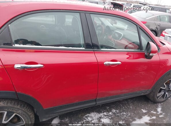 ZFBCFXAB3HP555230 2017 FIAT 500X Красный Вид задней части салона