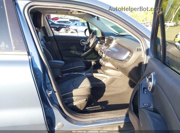 ZFBCFXAB4JP700197 2018 FIAT 500X Blue Front interior view