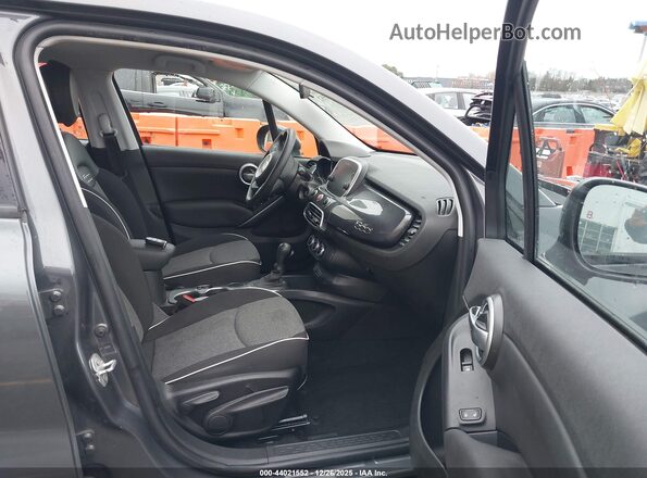 ZFBCFXAB5JP681952 2018 FIAT 500X Серый Вид салона спереди