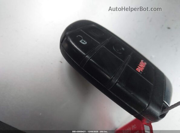 ZFBCFXABXHP606299 2017 FIAT 500X Red Vista del salpicadero