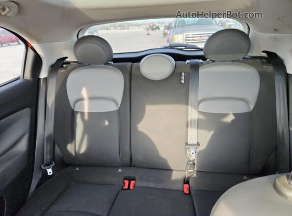 ZFBCFXBT1GP379252 2016 FIAT 500X Оранжевый Вид задних сидений