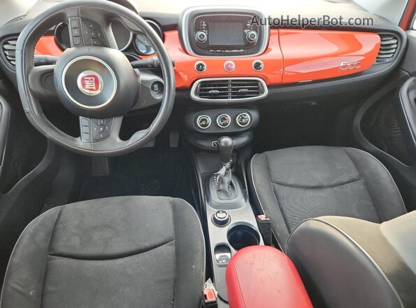 ZFBCFXBT1GP379252 2016 FIAT 500X Оранжевый Вид панели приборов