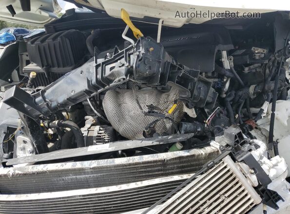 ZFBCFXCB4HP552754 2017 FIAT 500X White Widok wnętrza z tyłu