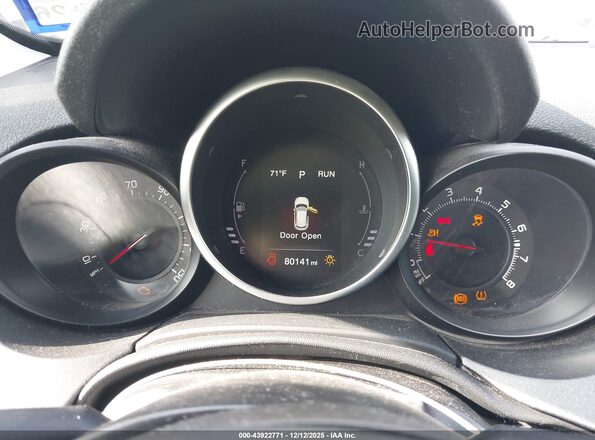 ZFBCFXCB5JP712274 2018 FIAT 500X Gray Հետևի նստատեղերի տեսք