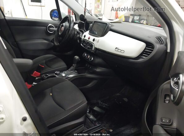ZFBCFYAB0HP533112 2017 FIAT 500X White Սալոնի դիմացի տեսք