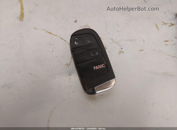 ZFBCFYAB6JP661733 2018 FIAT 500X White Առջևի վահանակի տեսք