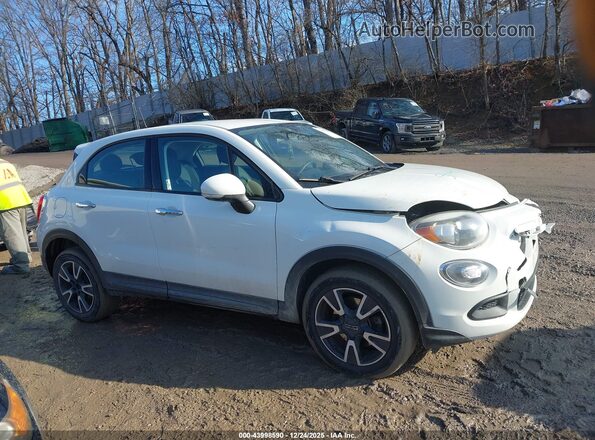 ZFBCFYAB9JP702338 2018 FIAT 500X White უკანა სალონის ხედი