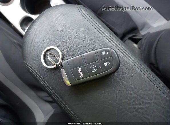 ZFBCFYCT3GP368774 2016 FIAT 500X Синий Вид панели приборов