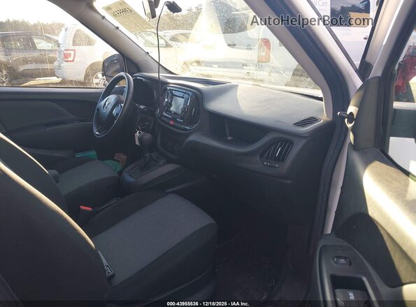 ZFBERFAB7H6E32338 2017 RAM PROMASTER CITY White Front interior view