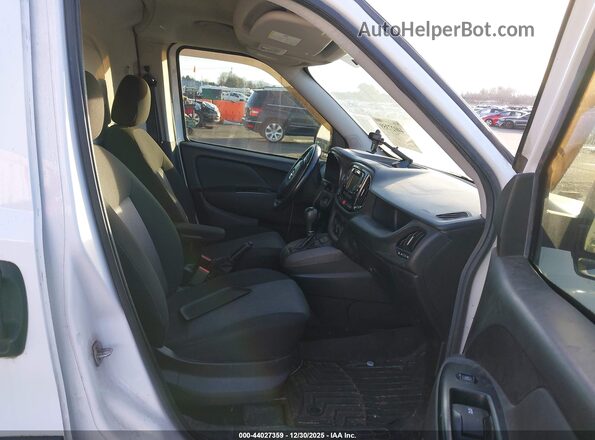 ZFBERFBBXH6D55107 2017 RAM PROMASTER CITY White Front interior view